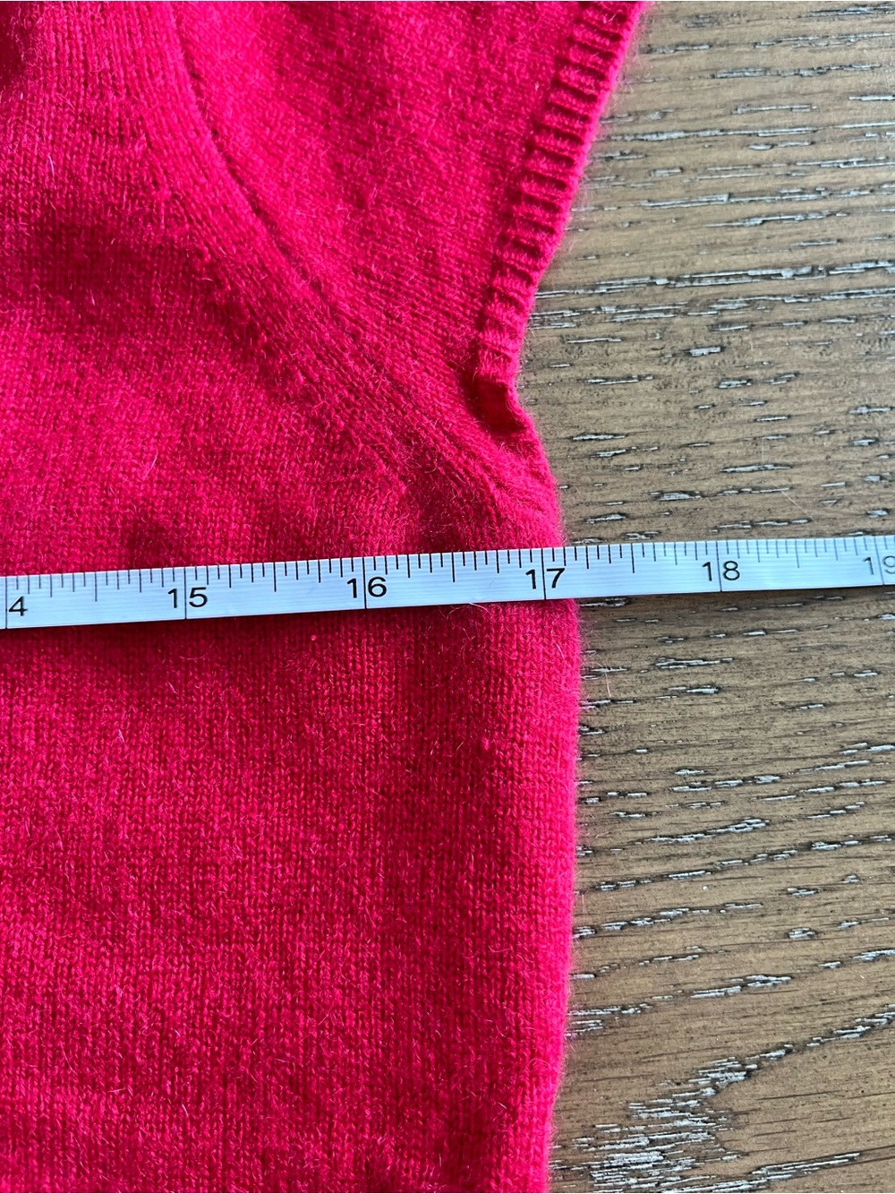 Express Y2K Bright Red V-Neck Short Sleeve Cashmere Knit Top Size Large - Picture 4 of 9